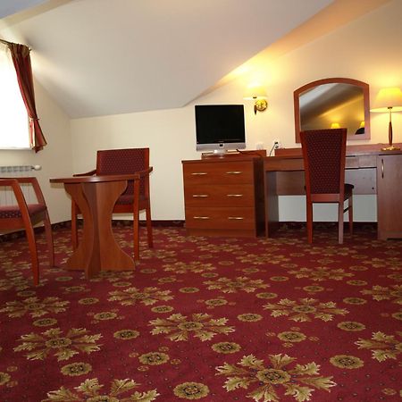 Hotel Relaks Wola Ducka Buitenkant foto