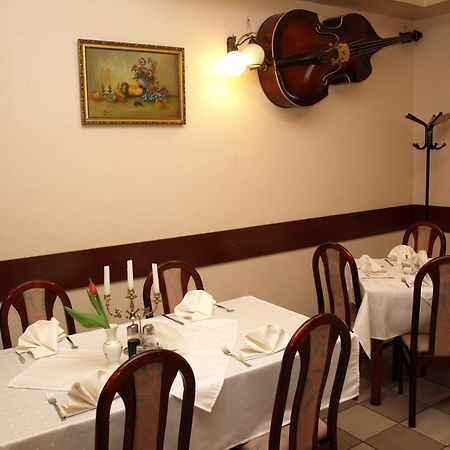 Hotel Relaks Wola Ducka Buitenkant foto