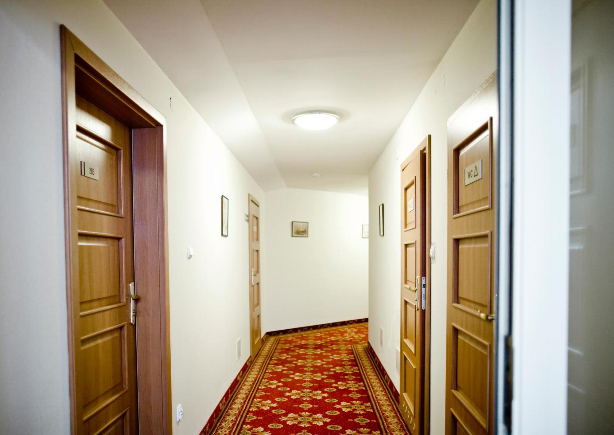 Hotel Relaks Wola Ducka Buitenkant foto