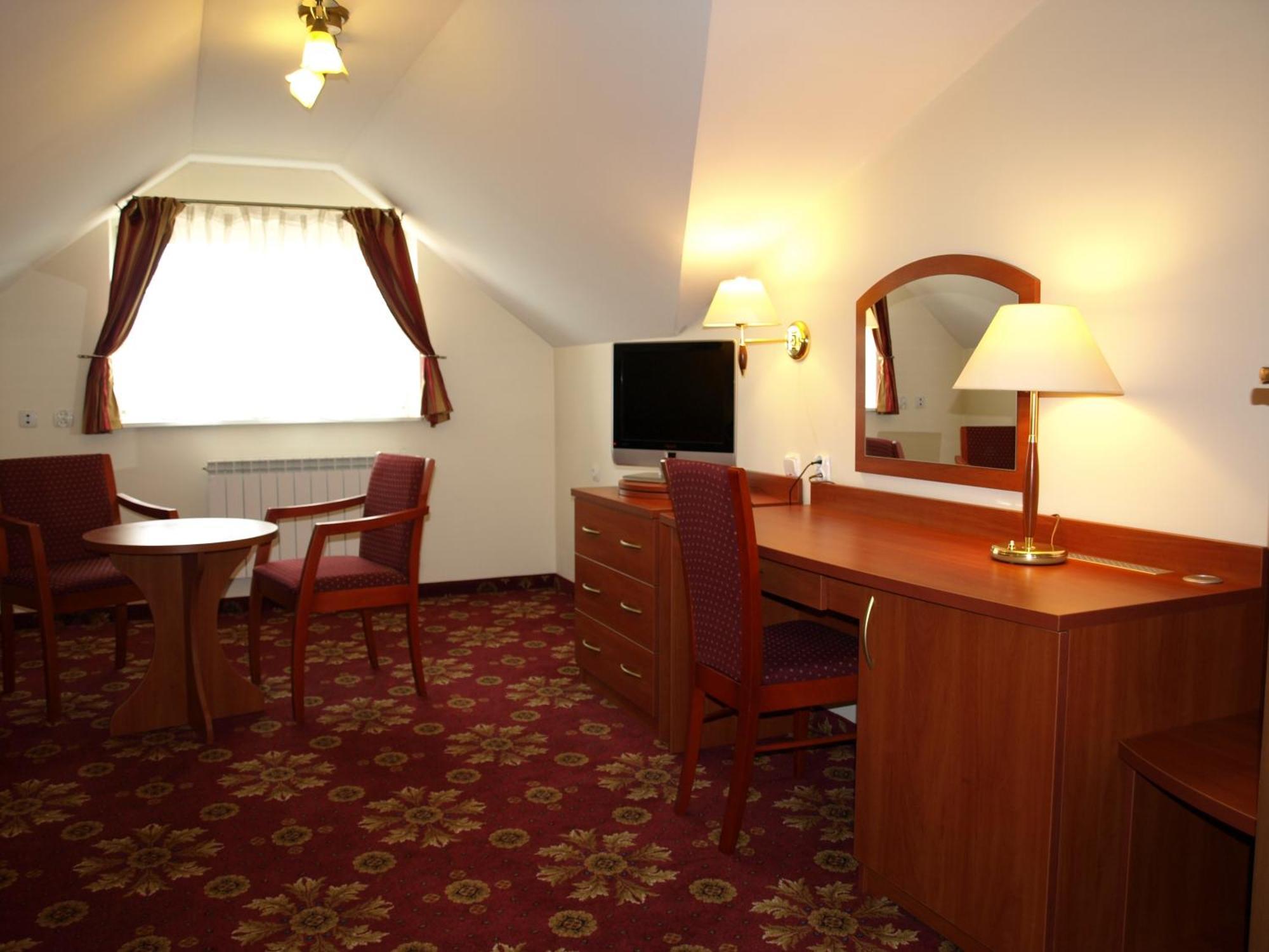Hotel Relaks Wola Ducka Buitenkant foto