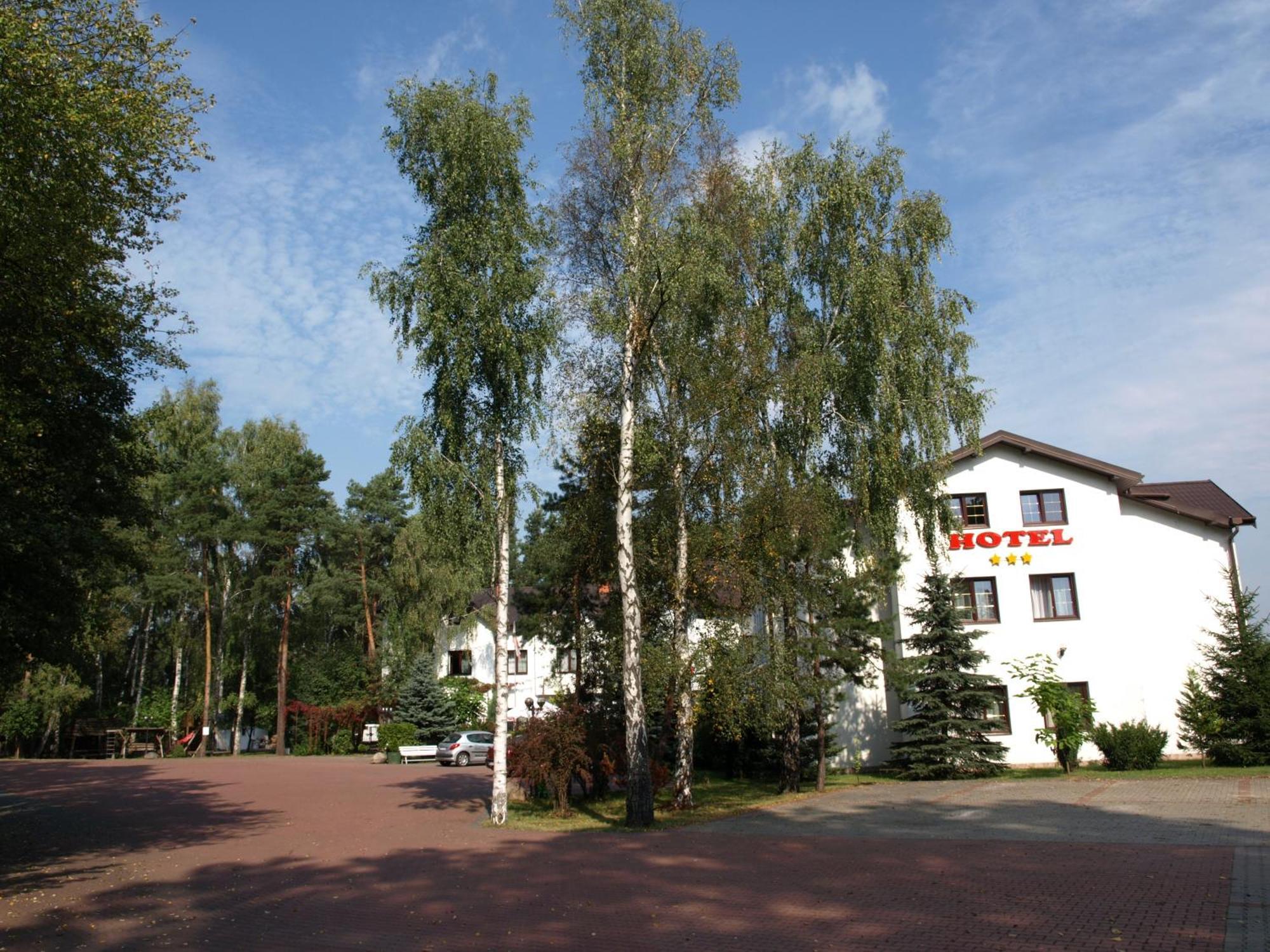 Hotel Relaks Wola Ducka Buitenkant foto