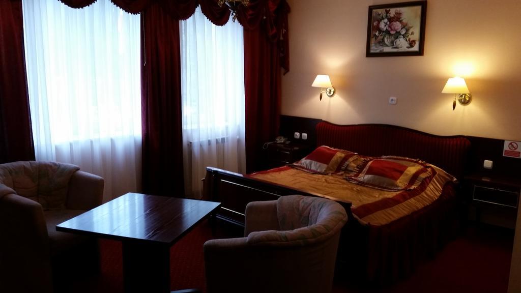 Hotel Relaks Wola Ducka Buitenkant foto